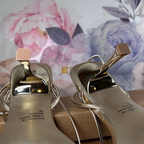 New Steve Madden Annie Heel in Champagne gold metallic strappy mid high open toe - Picture 7 of 8
